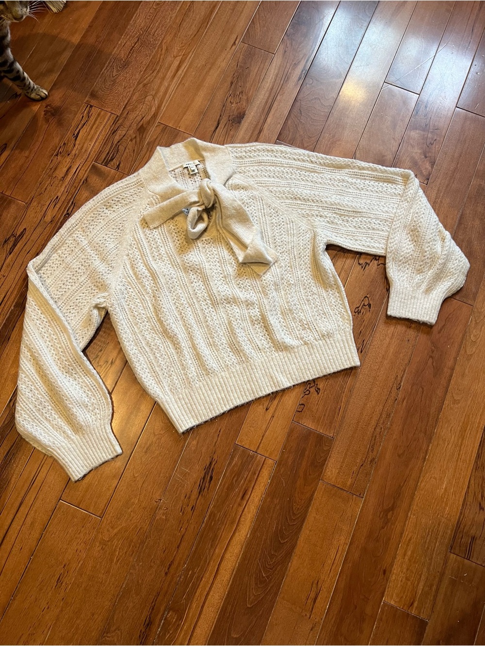 Tie-Neck Cable Knit Sweater - Cream super soft size medium RW Co.